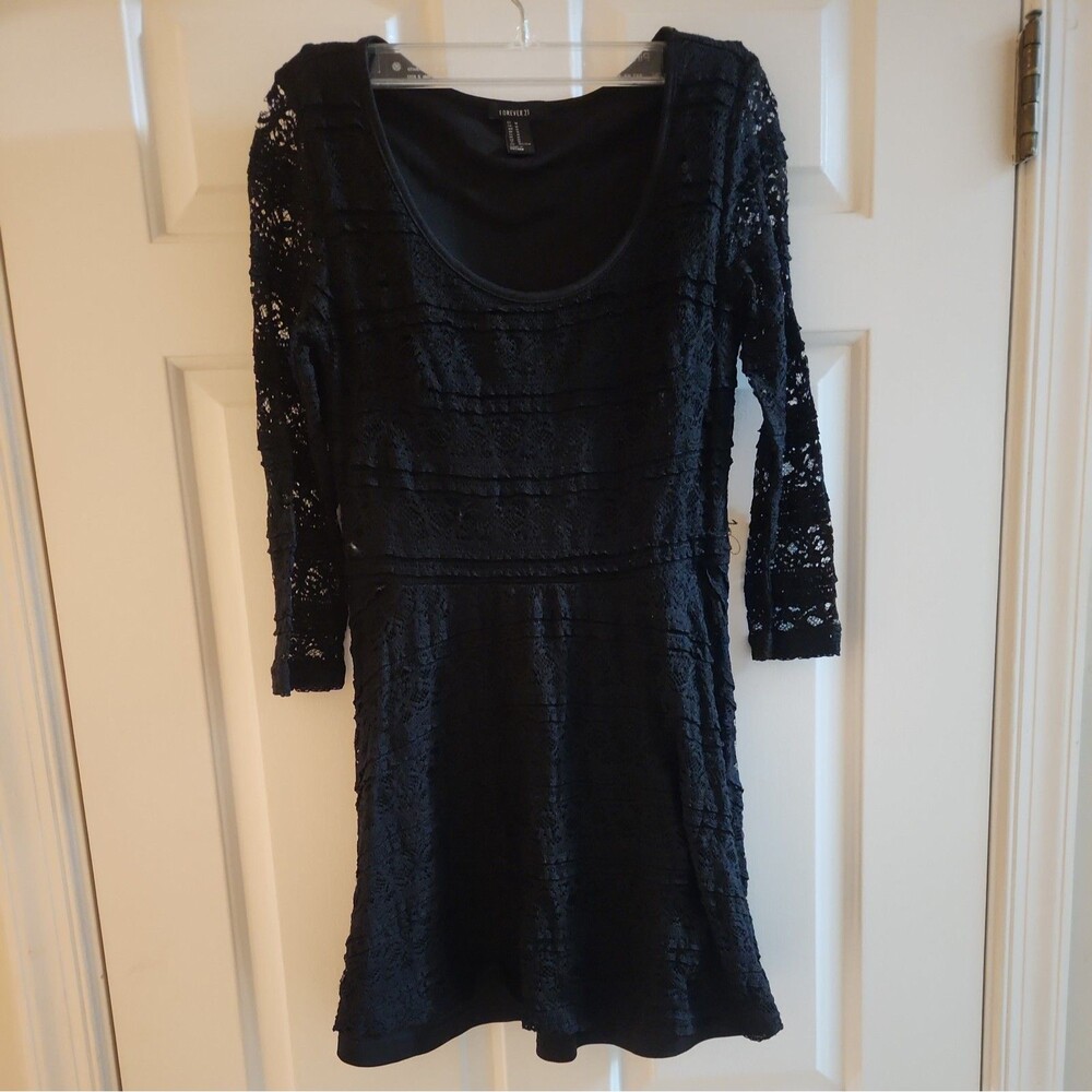 Forever 21 lace dress Size Medium Black